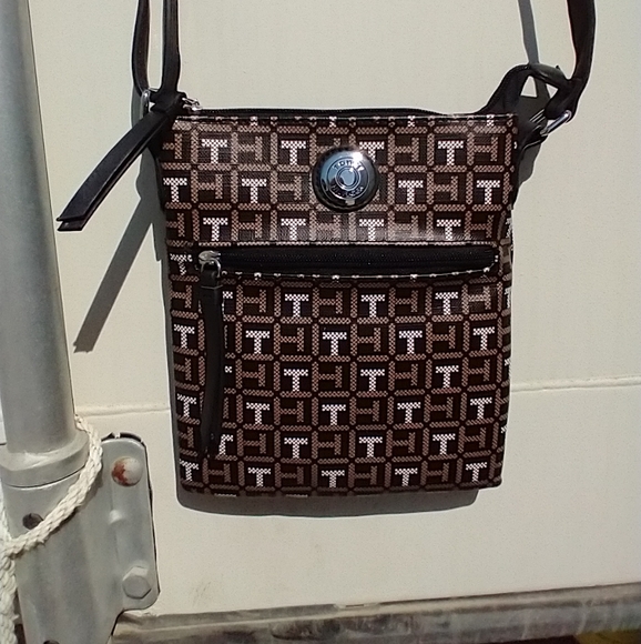 Tommy Hilfiger Monogram Crossbody Purse*Like New* - Picture 1 of 12